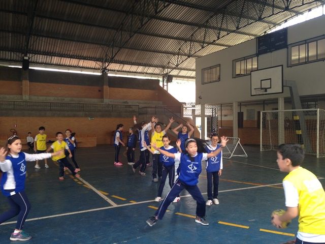 Colégio Espírito Santo - Vamos jogar tchoukball?